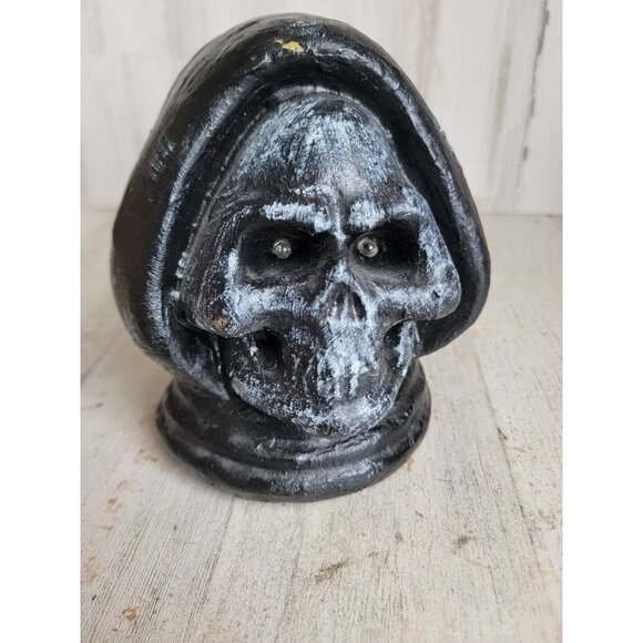 Black skeleton head red flashing eye Halloween vintage prop decor - Picture 11 of 11